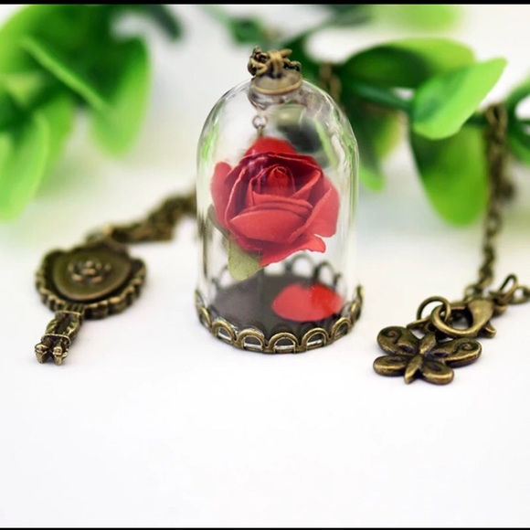New🌹 Beauty and the Beast Enchanted Rose necklace - Picture 1 of 4